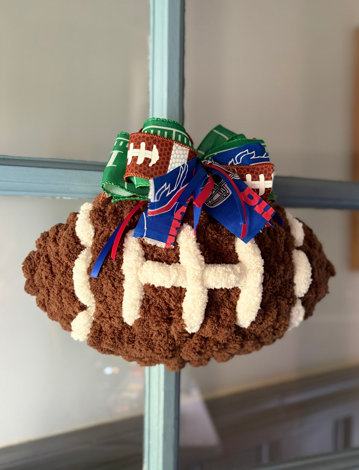 Chunky Yarn Wreath Workshop: Bills Football OR Pumpkin Wreath . Thursday October 8 . First Line Brewing