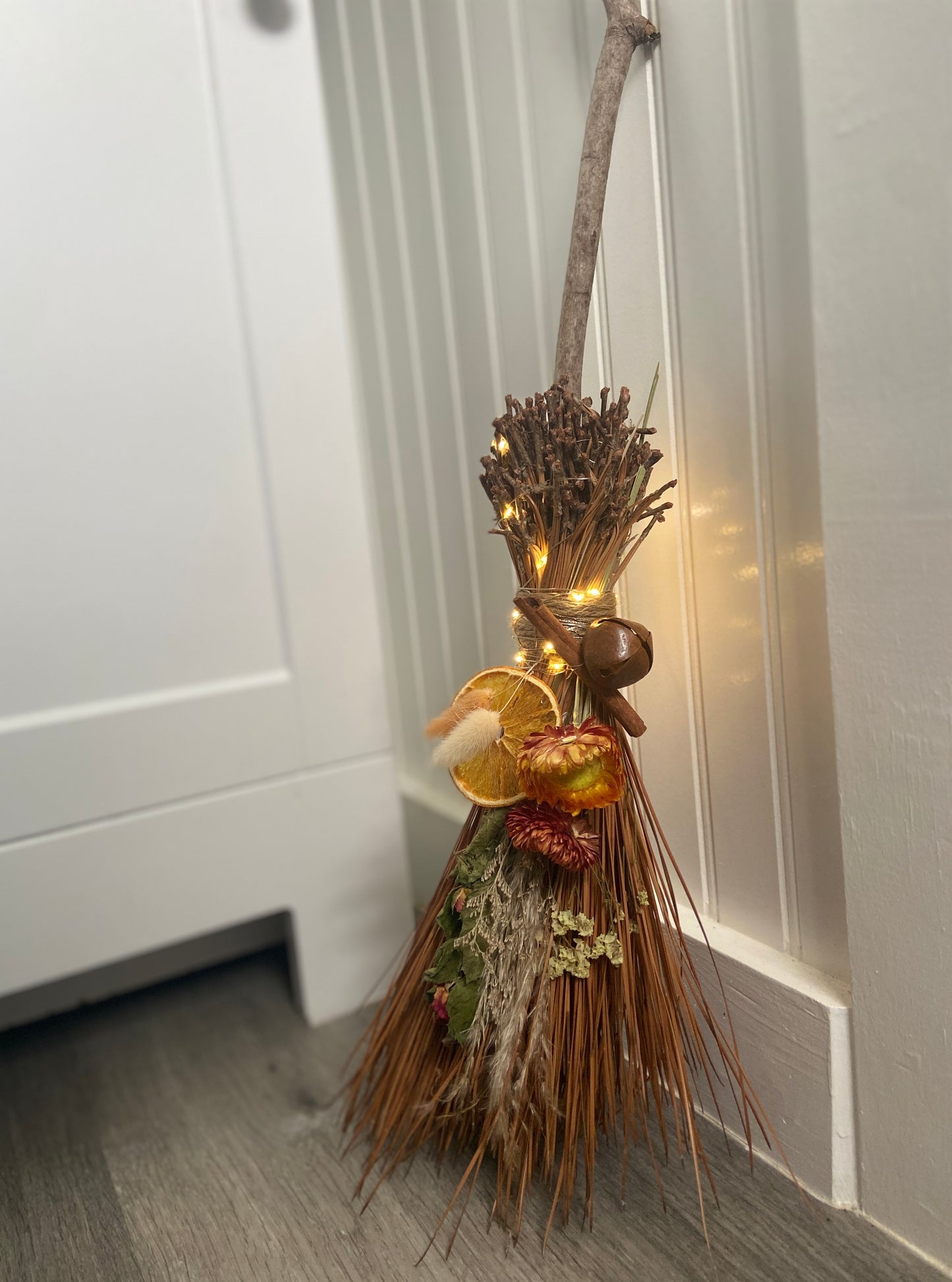 Cinnamon Broomstick Workshop . Thursday October 23 . Nickel City BrewZ