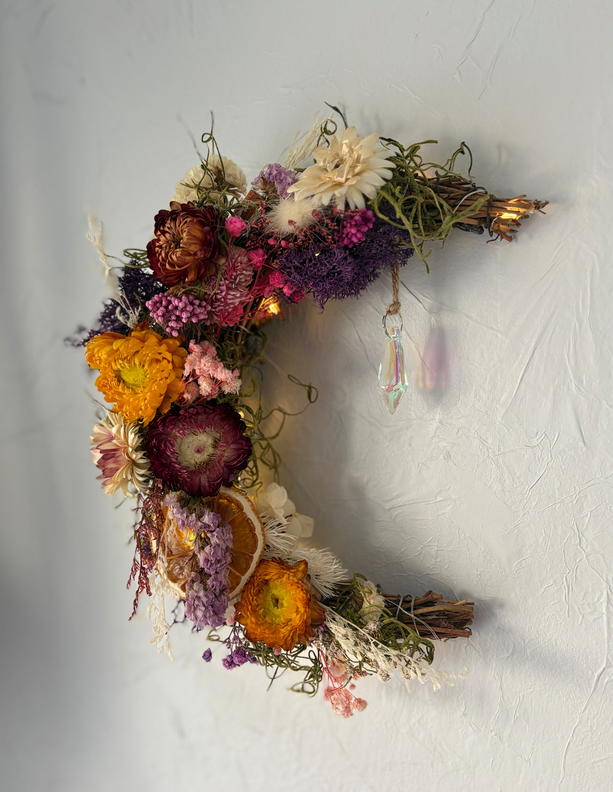 Dried Flower Crescent Moon Wreath Workshop . Saturday October 24 . Black Flower Wine & Provisions