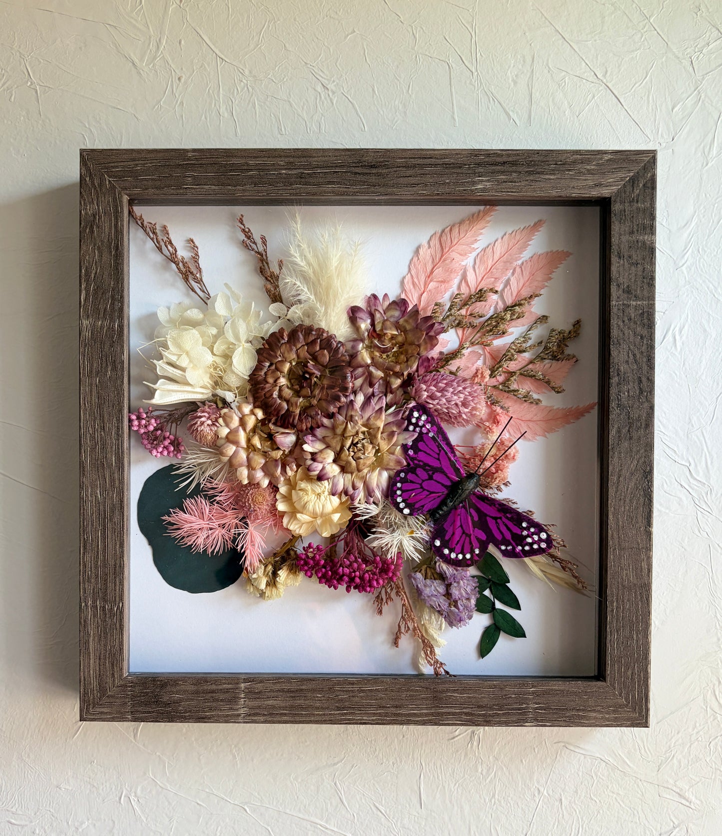 Dried Flower Shadow Box Frame Workshop . Thursday June 11 . Farmcraft Brewery