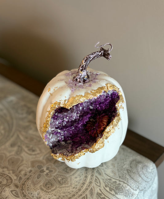 Geode Pumpkin Workshop . Wednesday September 23 . The Byrd House OP