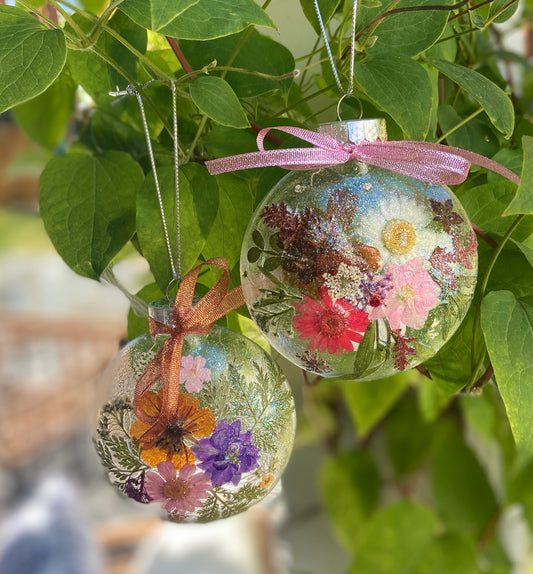 PRIVATE EVENT FOR JESSICA: Pressed Flower Ornaments . Saturday December 6